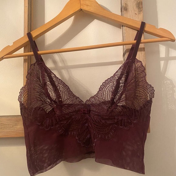 Beautiful lace Bralette - Picture 1 of 7
